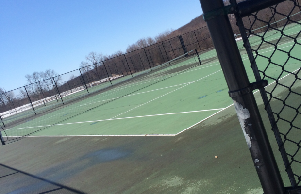 Boys Tennis Welcomes Female Players