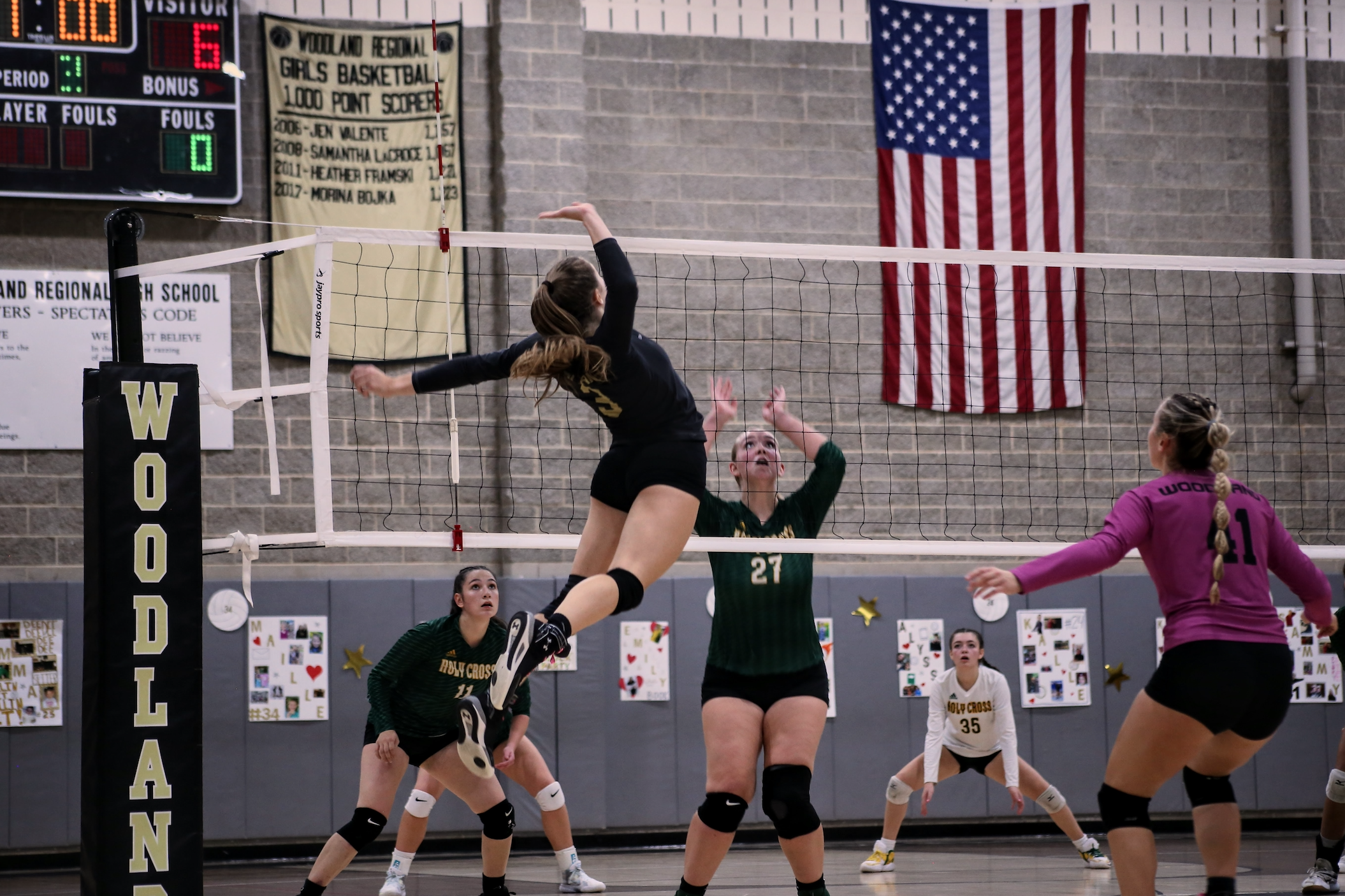 PHOTOS:: Volleyball v Holy Cross 10/24